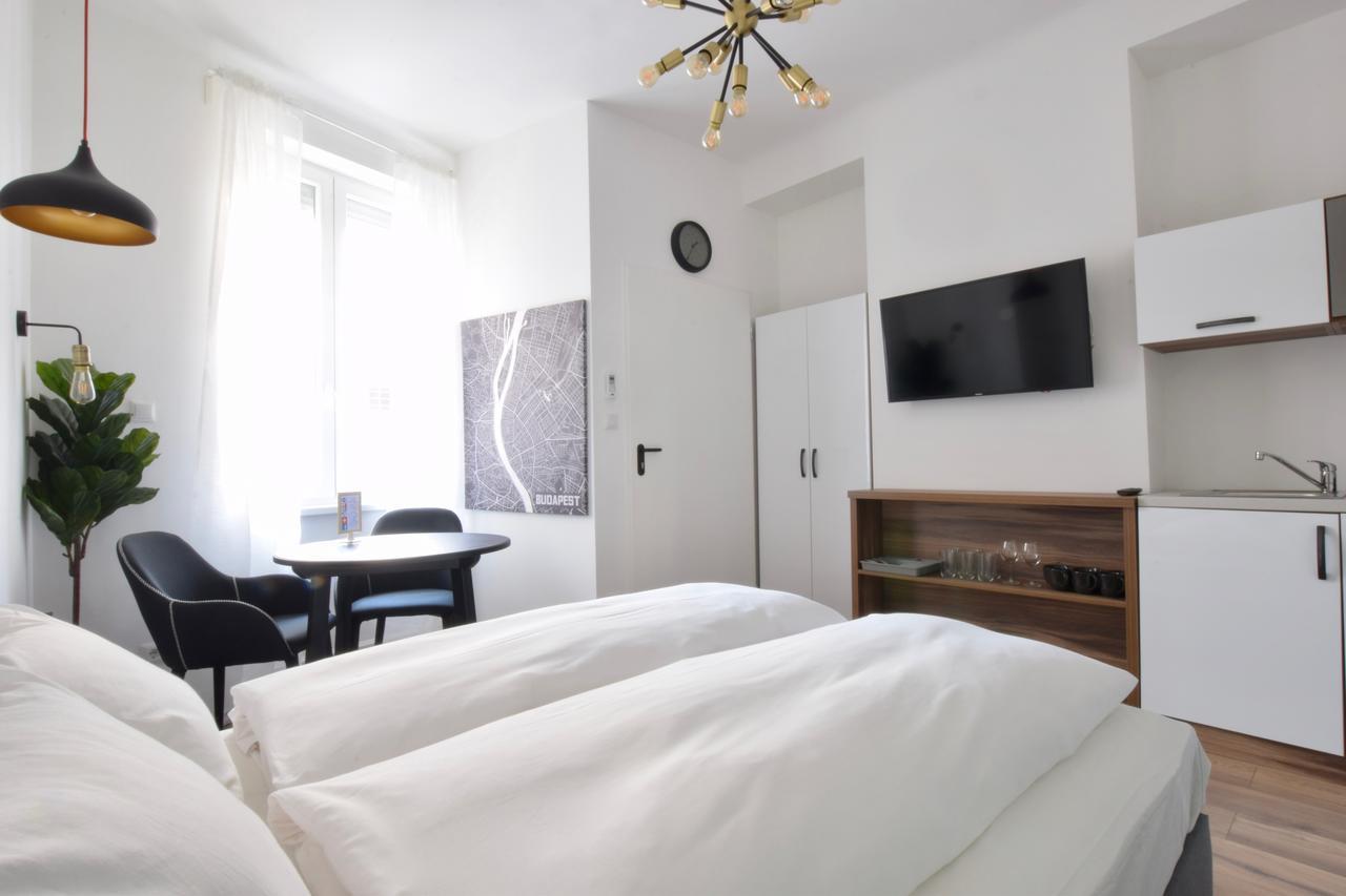 Luxury Apartment By Hi5 - Regiposta Boedapest Buitenkant foto